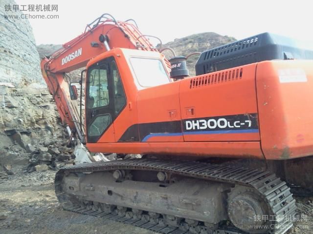 出售挖掘机DH300-7
