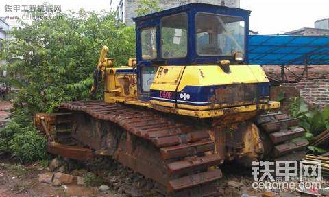 出售小松D50，17型一臺