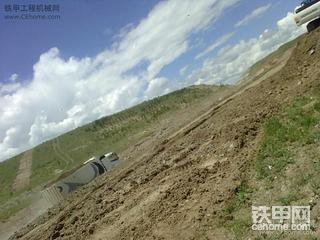 第一次看驾驶室内显示器，HMK370LC-GEN系挖掘机在土方[2]
