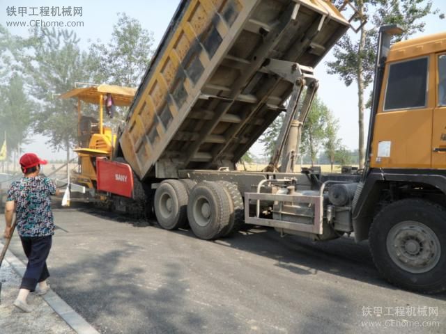 楊玉公路路面攤鋪工程尾工