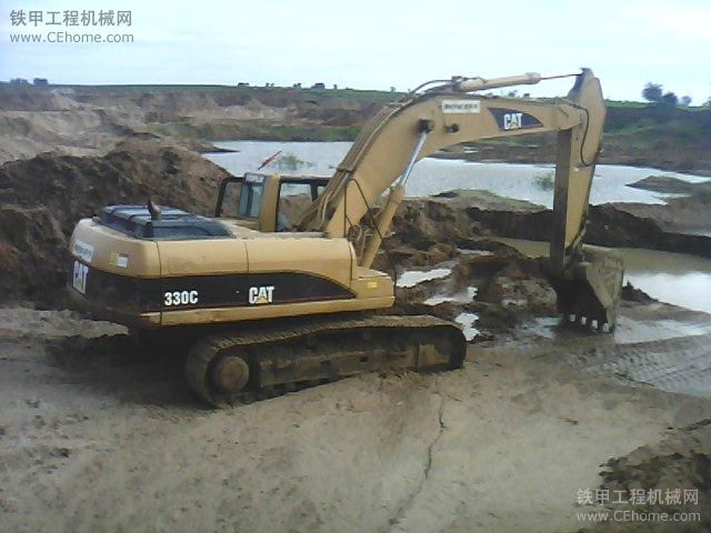 朋友的CAT 330C