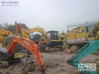 去年的图上海挖掘机市场
