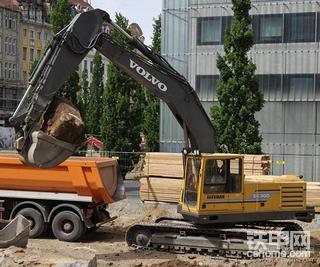 Akerman, 作為老一輩的VOLVO，老當(dāng)益壯