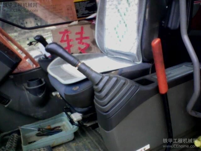 廣西百色轉(zhuǎn)讓日立230挖掘機(jī)