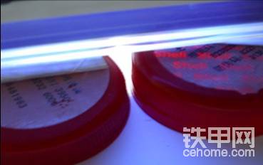 工程機(jī)械潤滑油--殼牌潤滑油的真?zhèn)稳绾伪鎰e？