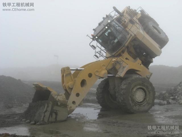 CAT 993K裝載機(jī) 玩耍