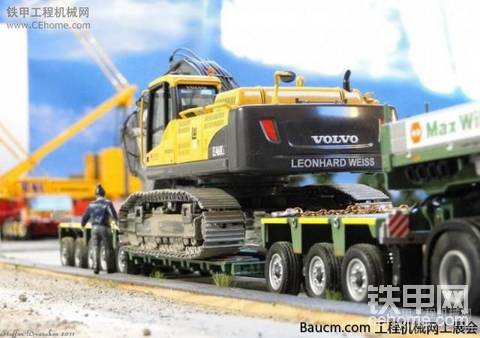 沃爾沃FH16 660牽引車拉沃爾沃EC460C挖掘機車