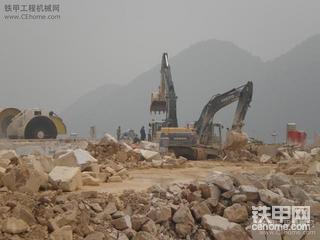 矿山上的沃尔沃EC360  EC460