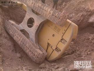 卡特挖掘机哭了