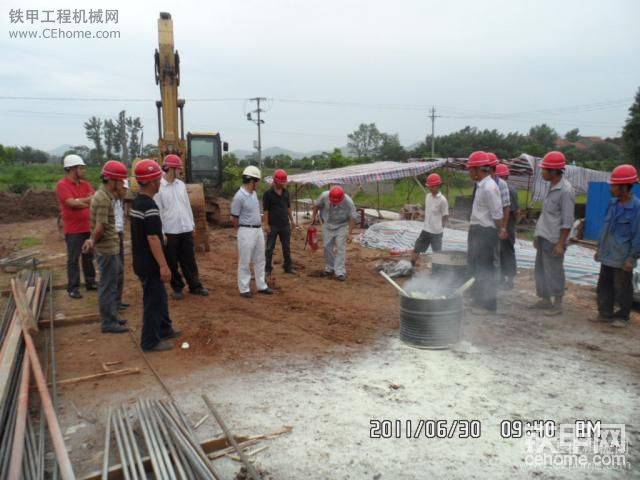 不行挖機(jī)來(lái)上！！