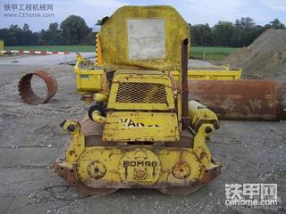 这是什么压路机？高手回答一下。