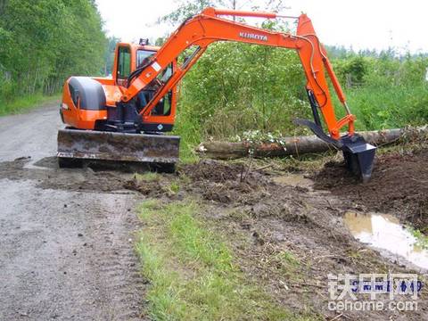 kubota      久保田株式會社  8噸挖機  ----kx080-3s
