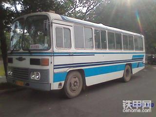 “广州”牌客车