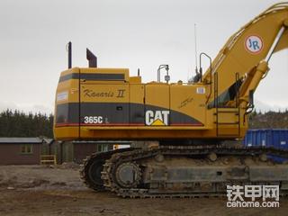 CAT  365C L 照片