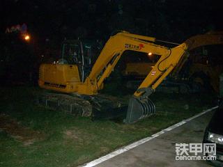 长沙设备交易中心工程机械粹照