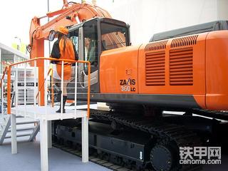 Bauma 08—怪手和美女