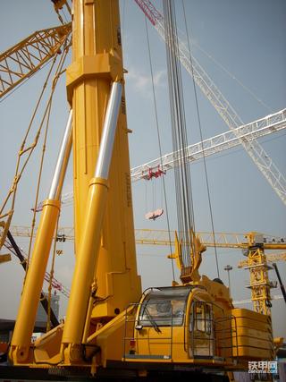 Bauma 08—徐工起重机器