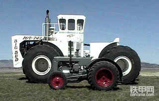 世界上最大的拖拉机