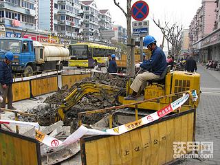 上海市政1.6噸迷你挖掘機(jī)