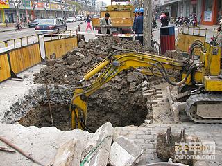 上海市政1.6吨迷你挖掘机