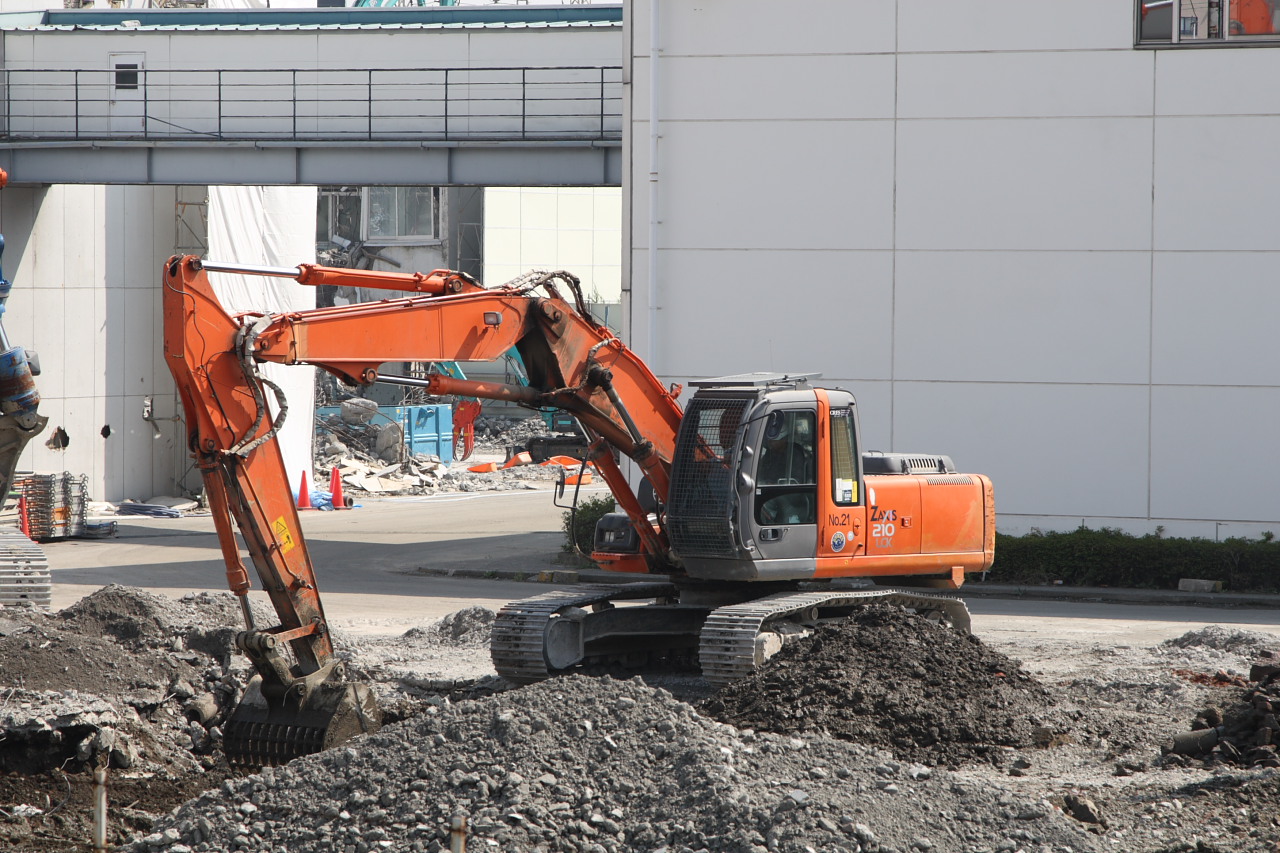 再接再利精彩再繼之日立建機(jī)