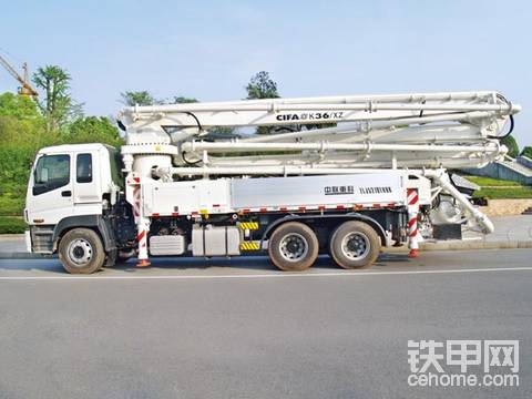 中联推出ZOOMLION与CIFA合作研发泵车