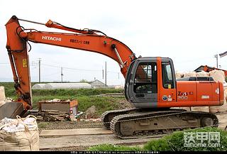 现在的经济就像图片的的挖掘机一样放着啊?