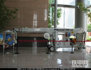 北京街頭的高空作業(yè)車