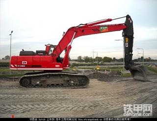 三一挖掘机SY240在欧洲