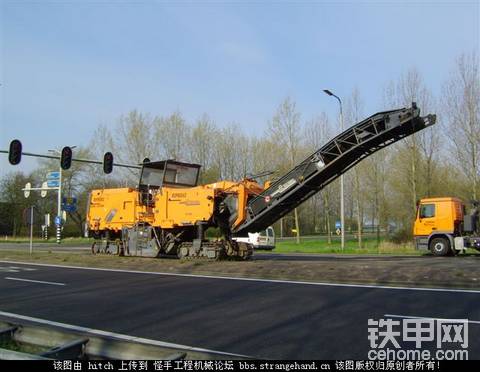 維特根銑刨機歐洲施工場景