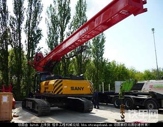 三一旋挖钻机SR250在欧洲