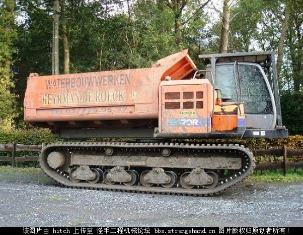 日立履帶式小型自卸車