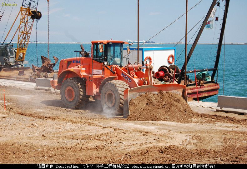 Fiat Kobelco（菲亞特 神鋼）W270裝載機(jī)