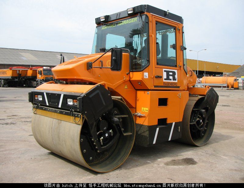 寶馬格（Bomag）壓路機