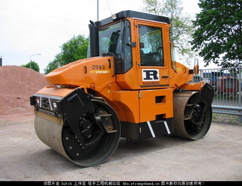 寶馬格（Bomag）壓路機