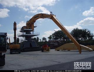 利勃海尔（LIEBHERR）R984C挖掘机