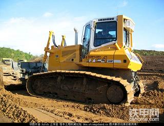 利勃海尔推土机PR724