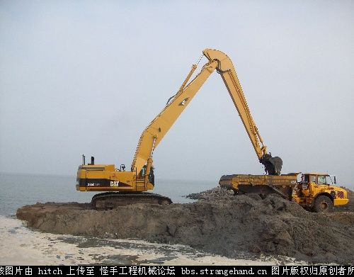 卡特365C長臂挖掘機挖泥