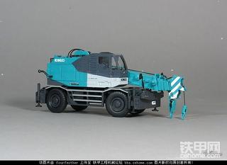 Kobelco Panther X250 紧凑型起重机