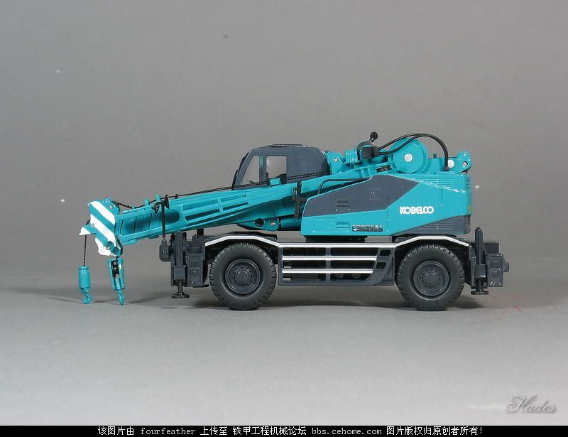 Kobelco Panther X250 緊湊型起重機(jī)