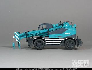 Kobelco Panther X250 紧凑型起重机