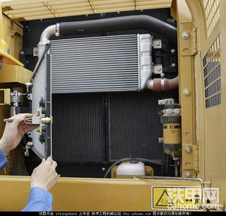 小论挖掘机散热器布局—重叠式与并列式