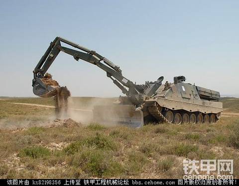坦克改装的挖机