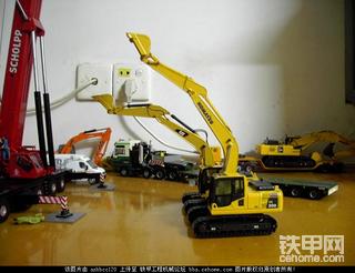 CAT320DL和KOMAT`SU PC200LC对比
