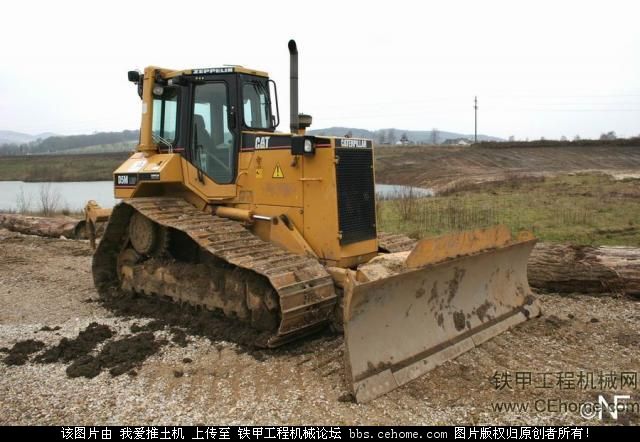 CAT D5M LGP