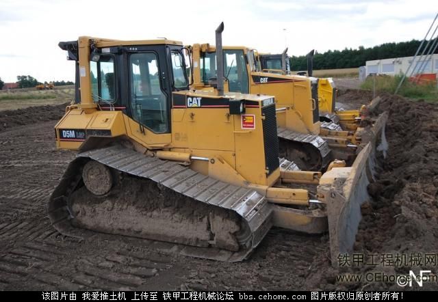 CAT D5M LGP