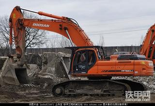 斗山DX520LC