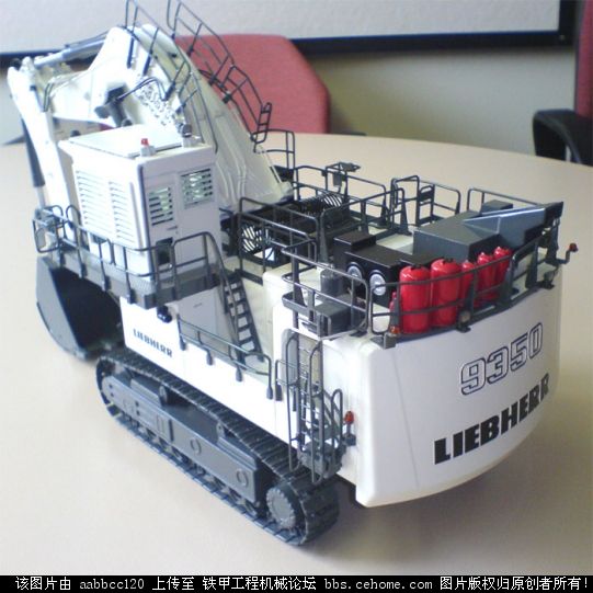 LIEBHERR 9350　礦用挖掘機(jī)