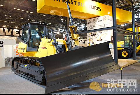 纽荷兰D150B推土机