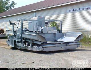 特雷克斯（Terex）的古董摊铺机